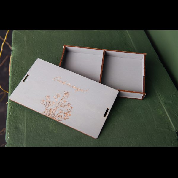 Cutie mica lemn cu 2 compartimente si model cu flori - Alege-o ca pe o cutie cadouri, cutie cu amintiri sau cutie cu poze - Producator cutii lemn
