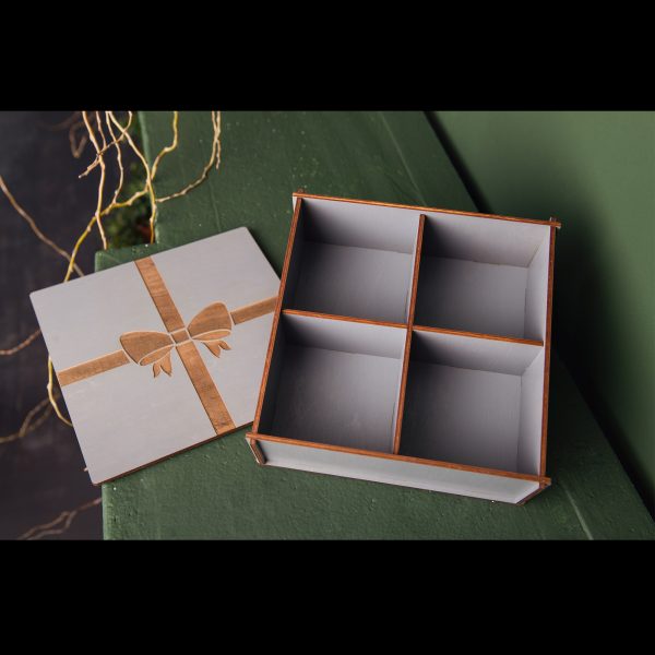 Cutie patrata cu compartimente - Alege dintr-o gama larga de cutii lemn, cutii cadou, cutii de lemn, cutie pt cadou