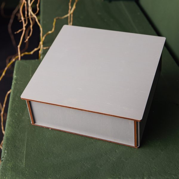 Cutie patrata cu compartimente - Alege dintr-o gama larga de cutii lemn, cutii cadou, cutii de lemn, cutie pt cadou