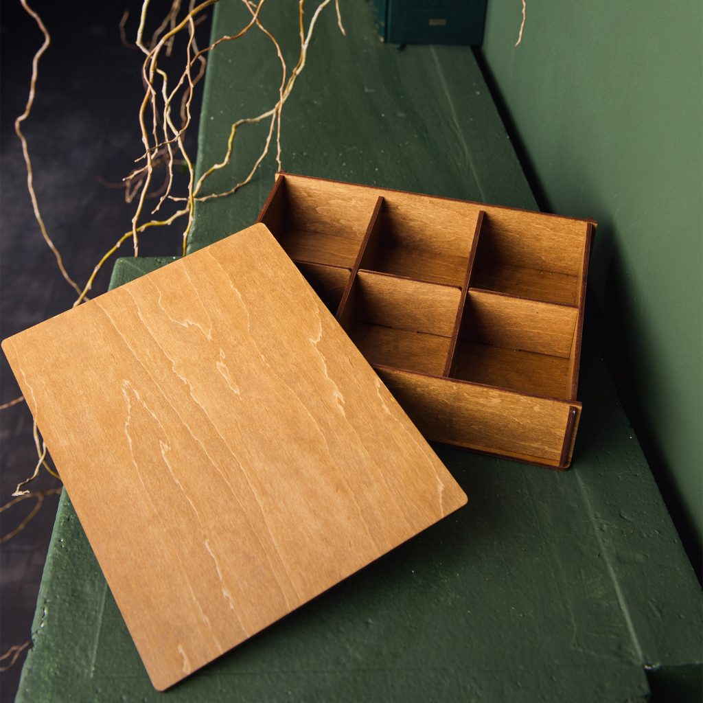 Cutie de lemn pentru cadouri handmade cu 2 compartimente si model si mesaj - Alege-o ca pe o cutie cadouri, cutie cu amintiri sau cutie cu poze